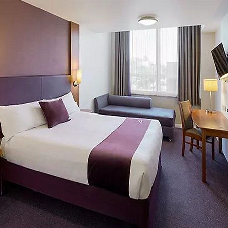 Premier Inn Dudley Town Centre Exterior foto