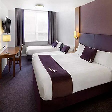 Premier Inn Dudley Town Centre Exterior foto